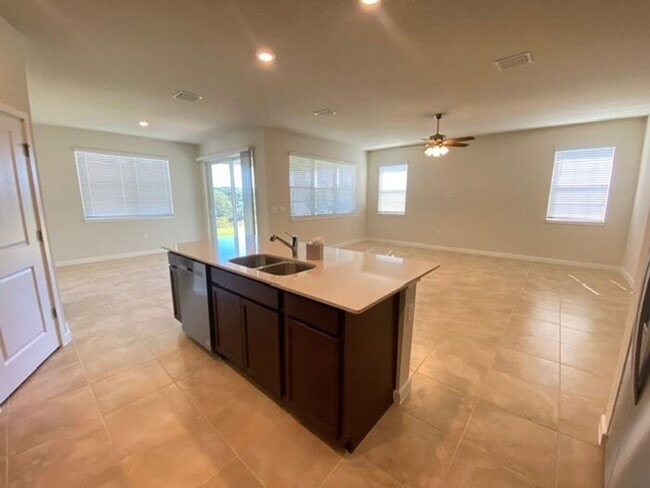 Foto del edificio - 4/2 Single family home