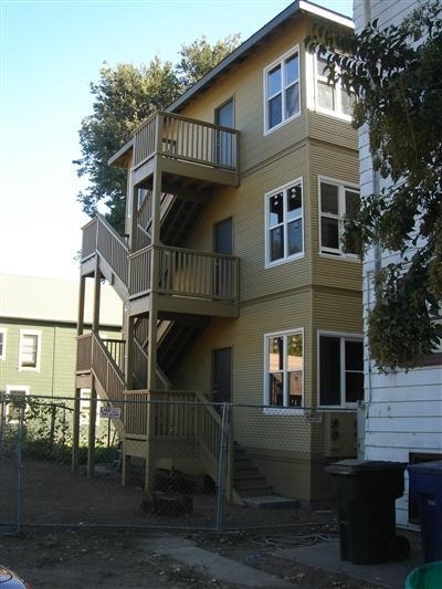  - 805 F St