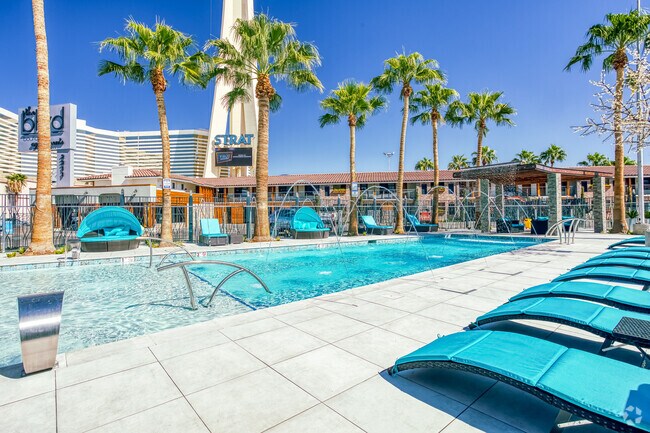 Building Photo - The Blvd Boutique Apartments