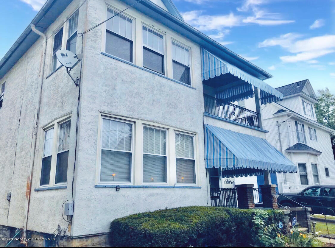 Primary Photo - 1725 Vine St