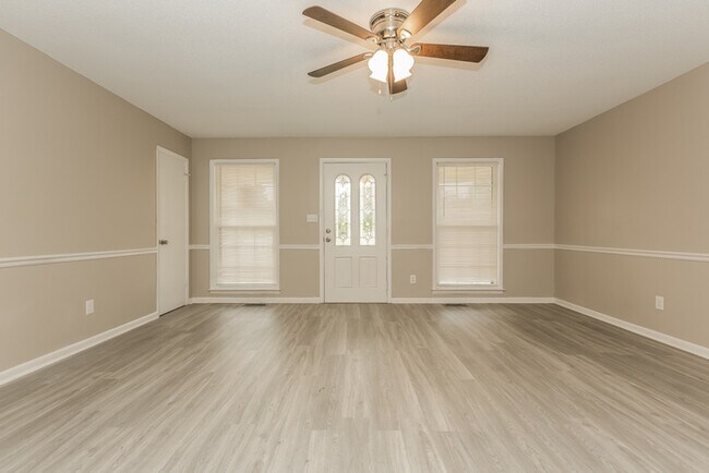 Building Photo - 438 Pine Grove Rd