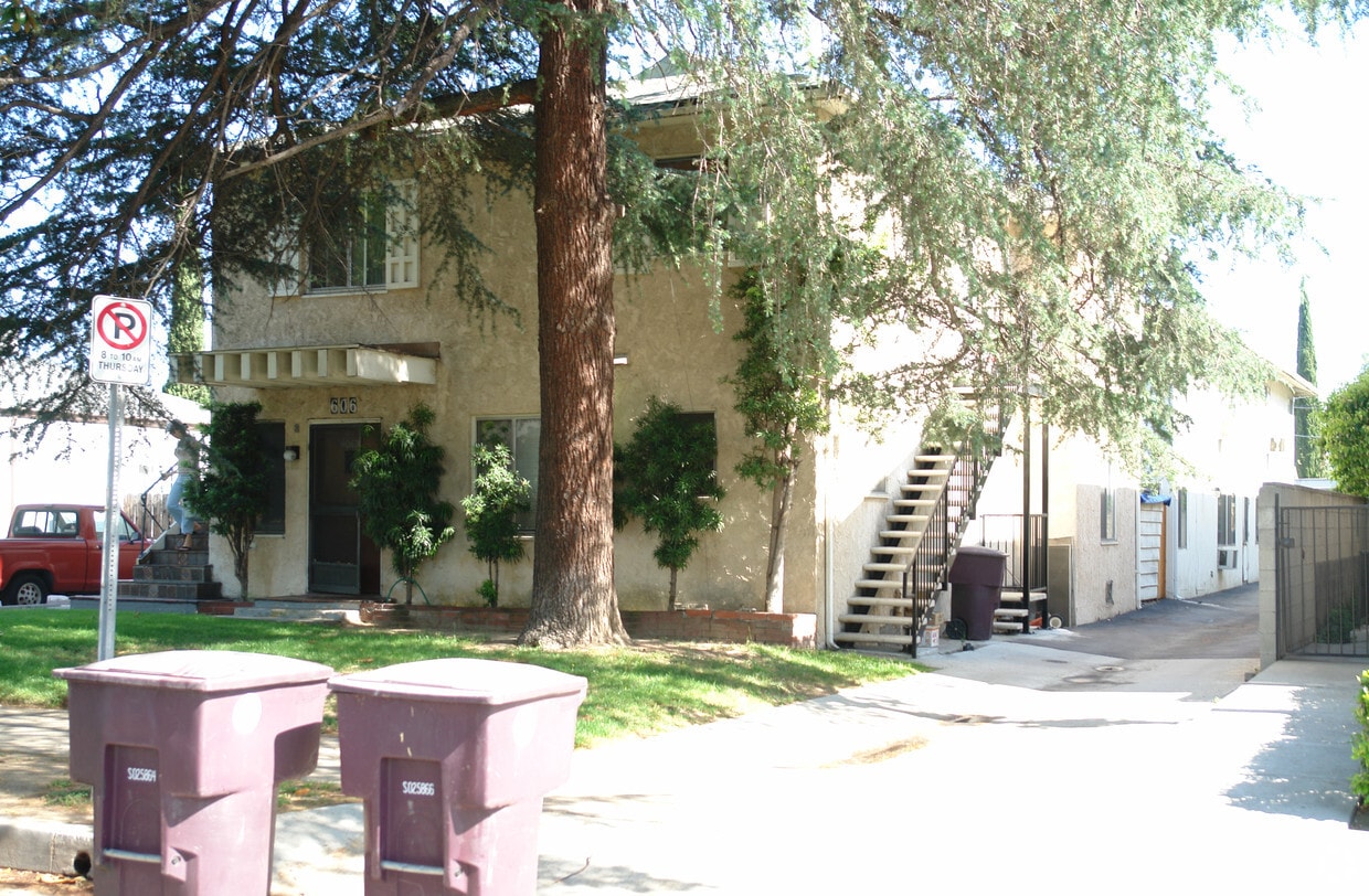 606 Hawthorne St, Glendale, CA 91204 Apartments in Glendale, CA