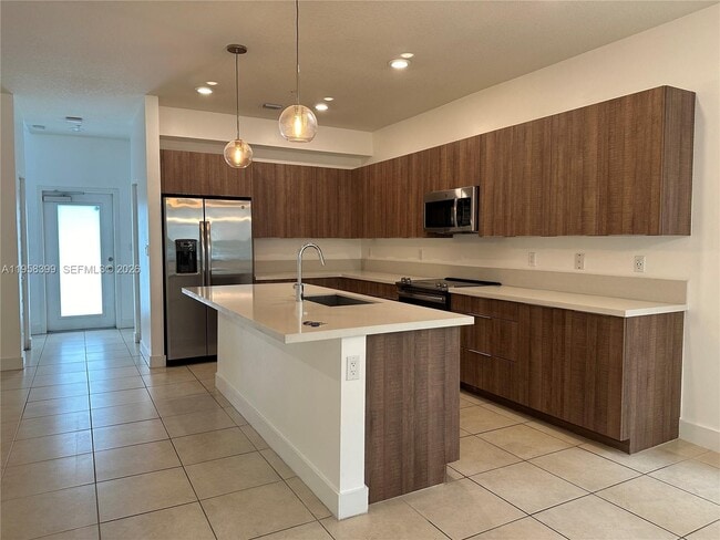 Foto del edificio - 4745 NW 84th Ct