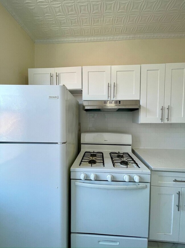 Foto del edificio - 105-19 37th Ave