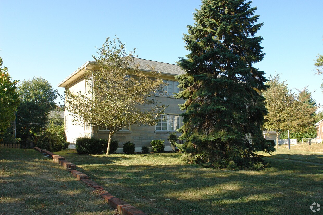Building Photo - 1202 Cooper Dr