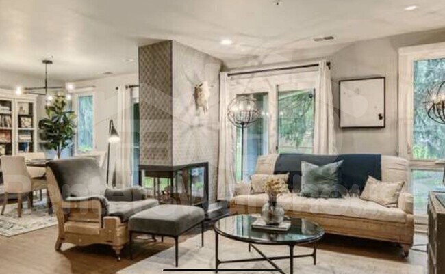 Foto del edificio - 4998 Dorsey Hall Dr