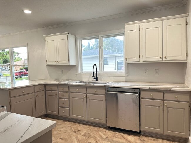 Foto del edificio - Modern 3+ Bedroom House in Cooper School N...