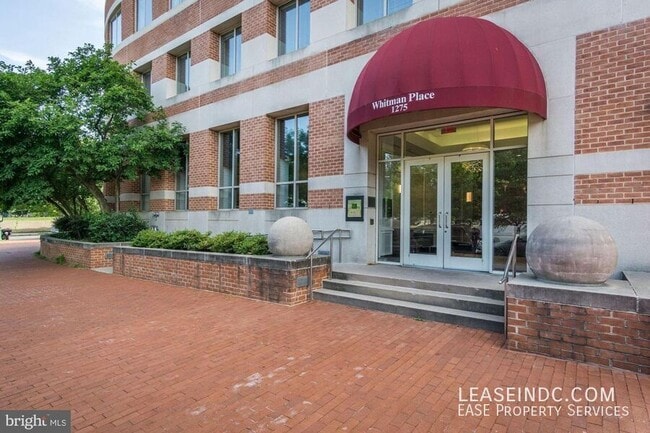 Building Photo - 1275 25th St NW