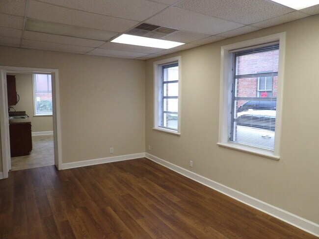 Building Photo - 304 Catfish Alley