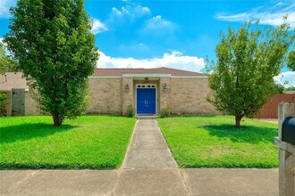 Building Photo - 10919 Villa Lea Ln