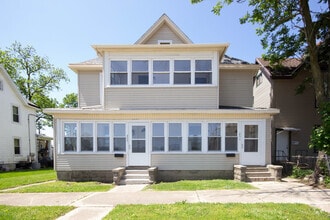 Building Photo - 255 S 5th Ave