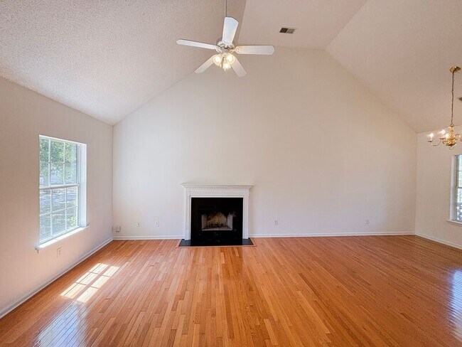 Photo - 118 Sea Cotton Cir House