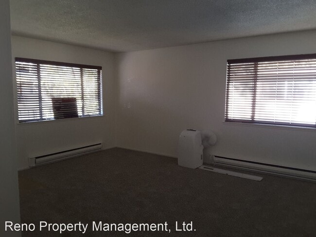 Building Photo - 2 br, 1 bath House - 651 Oakwood Dr Apt 4
