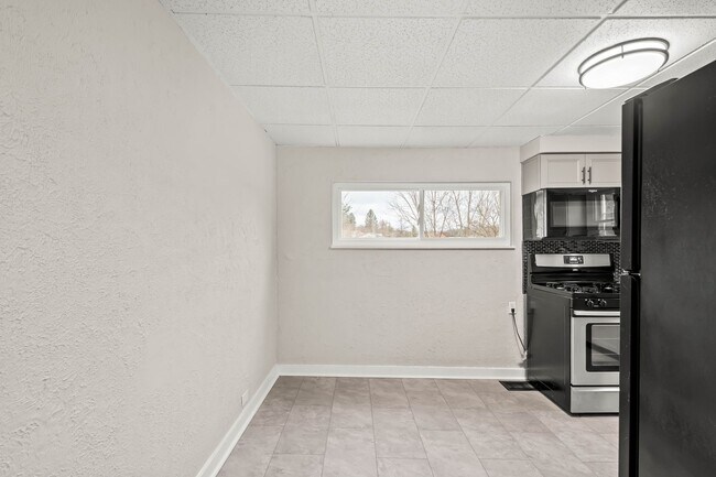 Foto del edificio - *$250 OFF 1ST MONTH RENT IF SIGNED BY 1/24...