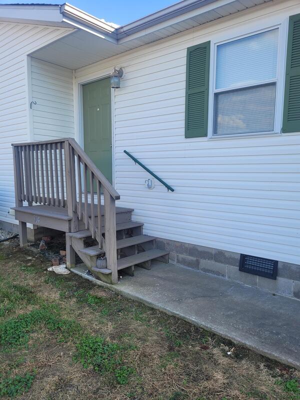 Primary Photo - 304 N Ferne Clyffe Rd