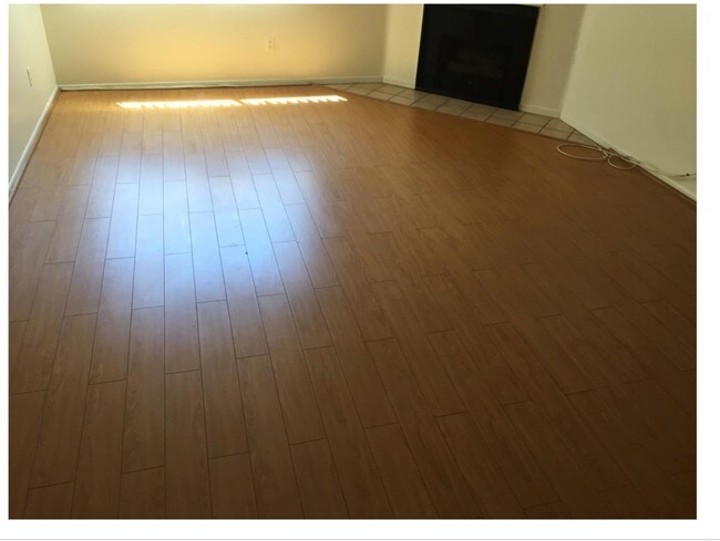 Foto del edificio - 343 W Lomita Ave
