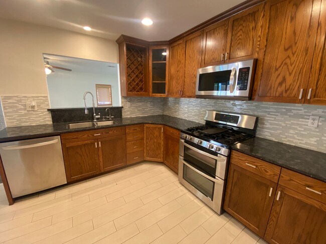 Foto del edificio - West Lancaster Pool Home