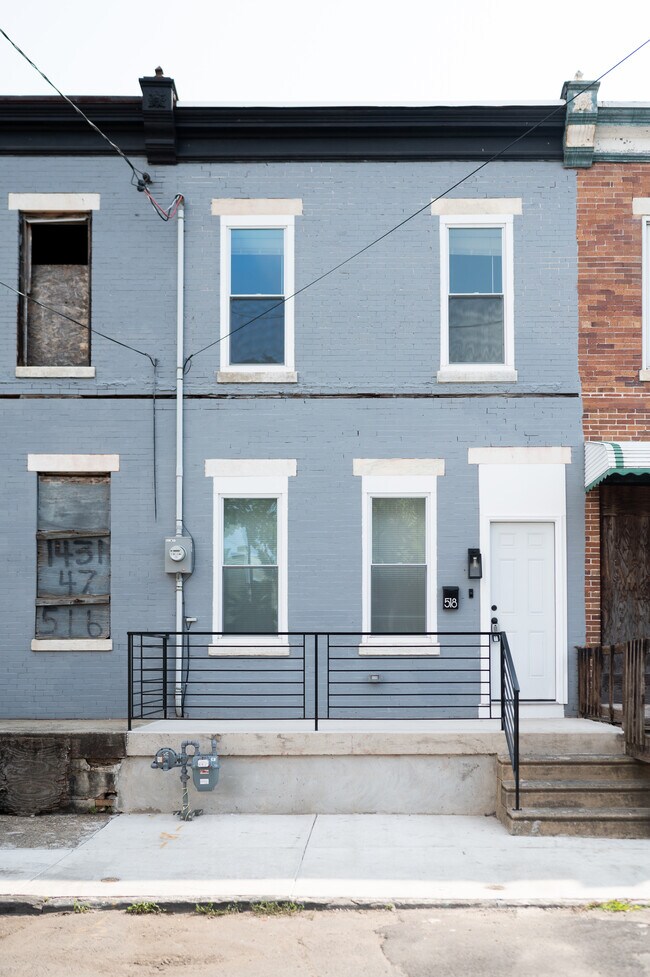 Porch - 518 S 8th St
