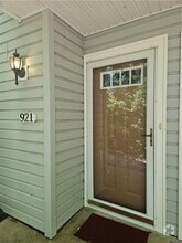 Building Photo - 921 Whistling Swan Dr