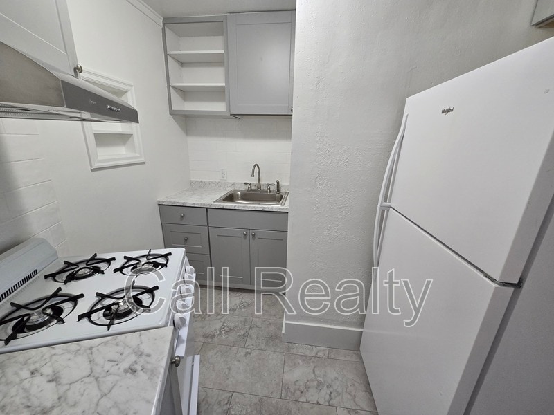 Primary Photo - 1425 W 6th Ave