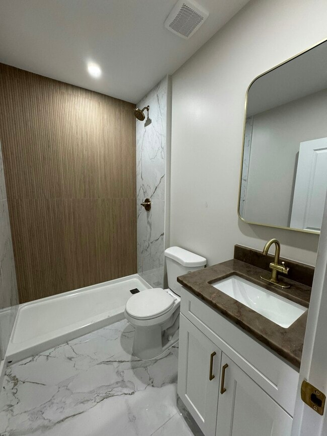 Building Photo - 2416 N Charles St