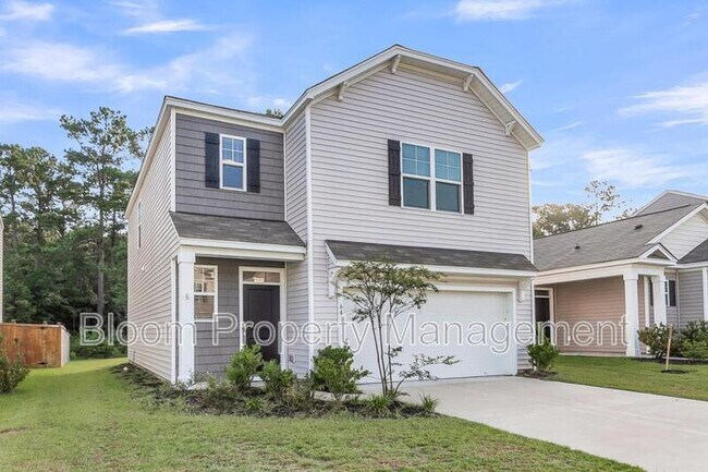 Building Photo - 641 Silver Spruce St