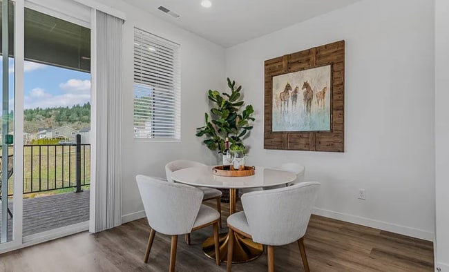 Building Photo - 8972 N Cottonwood St