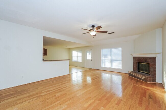 Foto del edificio - 1101 Marcia Ln