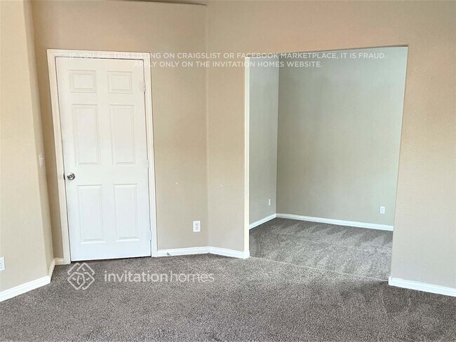 Foto del edificio - 8428 Opal Splendor Ave