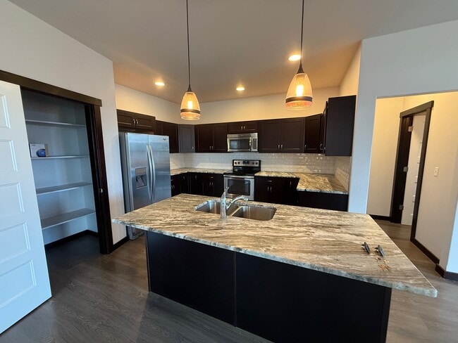 Foto del edificio - 5475 Vermeer Ln