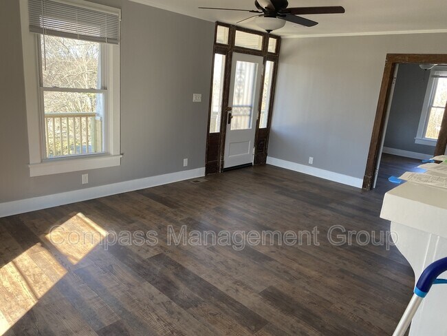 Foto del edificio - 1204 Valley Dr SW