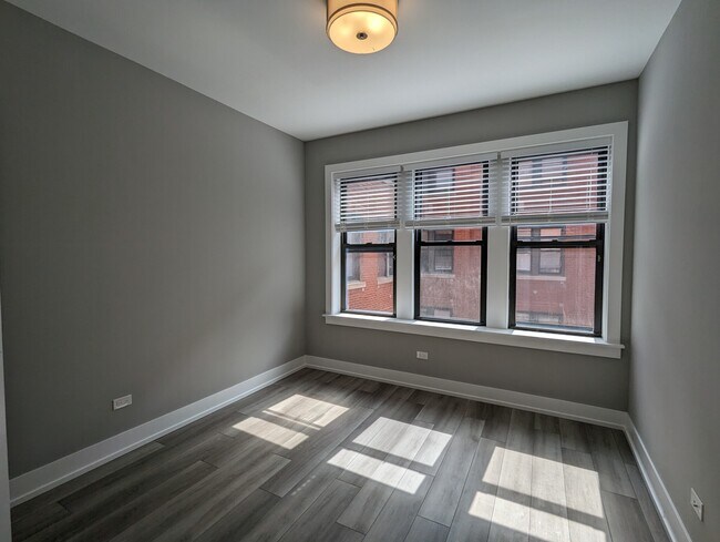 Foto del edificio - 3943 N Janssen Ave