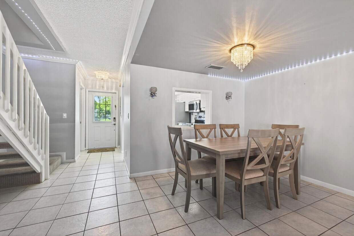 Foto principal - 3708 Savoy Ln