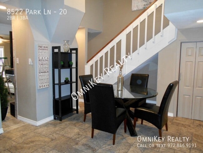 Building Photo - 8522 Park Ln