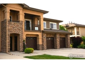 Building Photo - 2321 Calais Dr