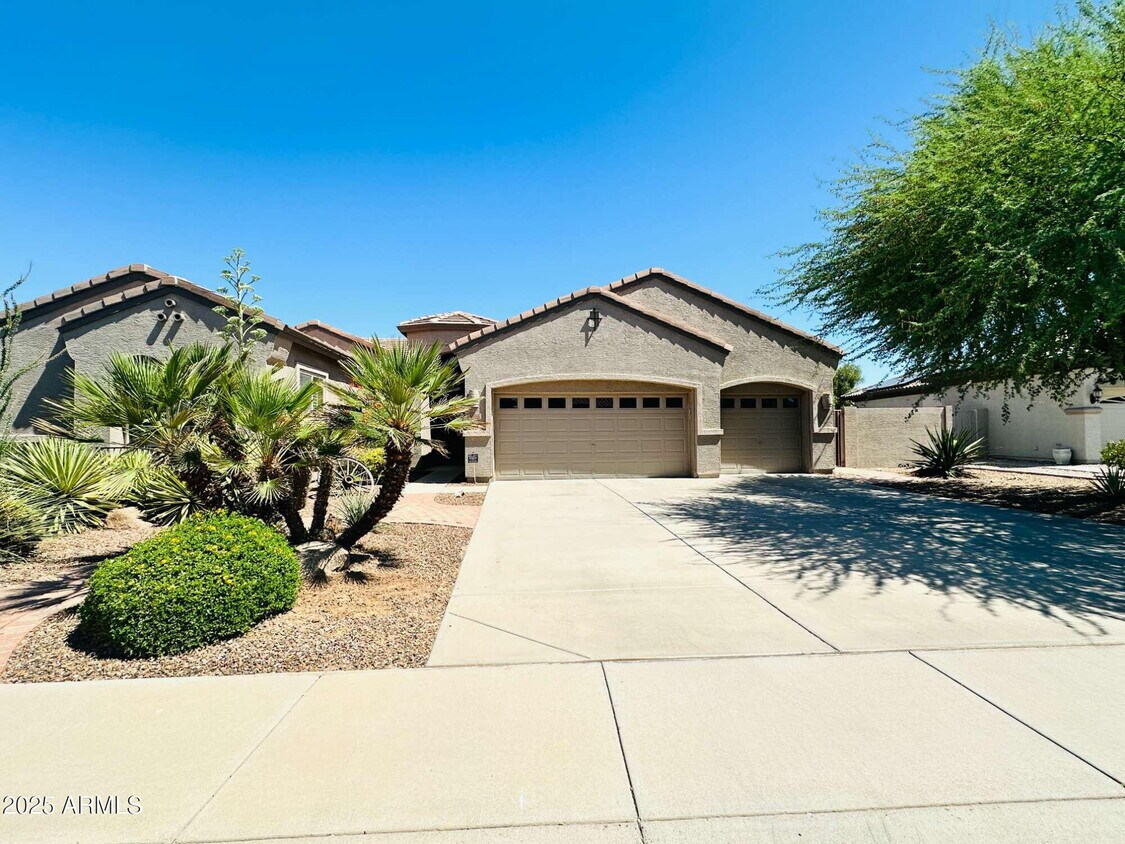 Foto principal - 2720 E Hazeltine Way
