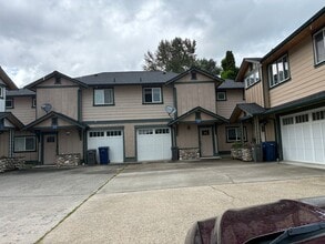 Building Photo - 1235 E Fairhaven Ave