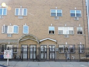 Building Photo - 1031 Halsey St