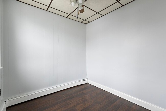 Foto del edificio - 28 E 49th St