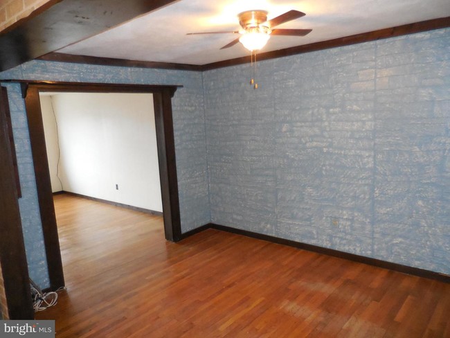 Building Photo - 6153 Radecke Ave