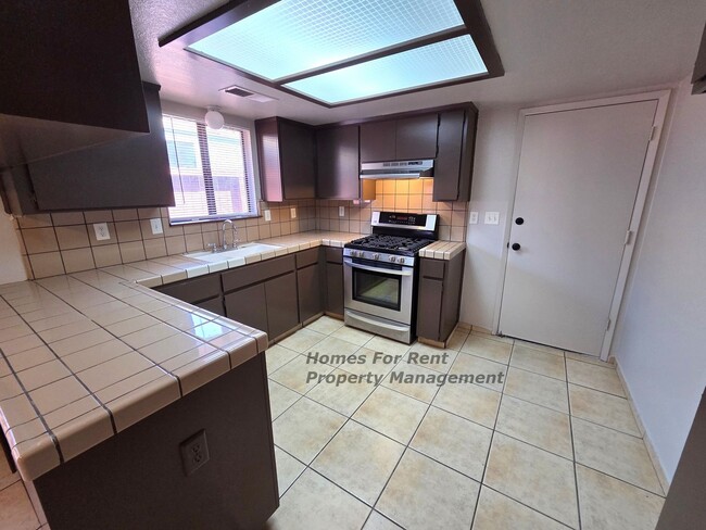 Building Photo - 821 Mohoff Ct