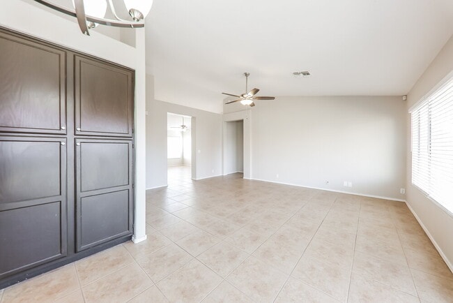 Building Photo - 7767 W Flynn Ln