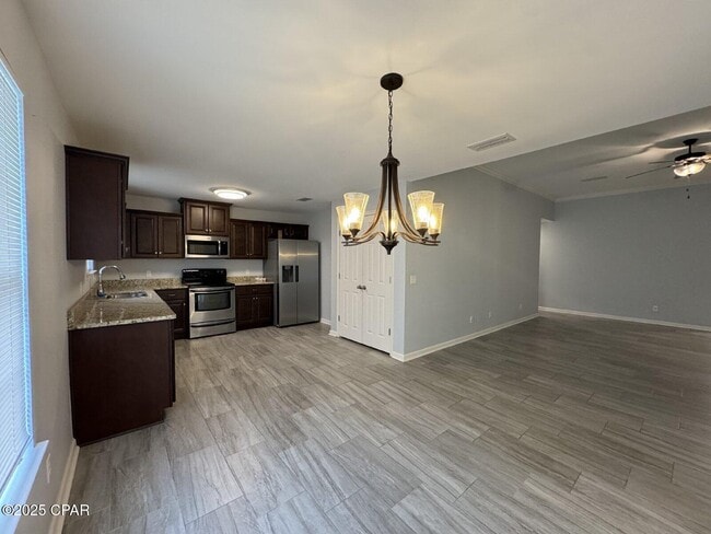 Building Photo - 3549 Azalea Way
