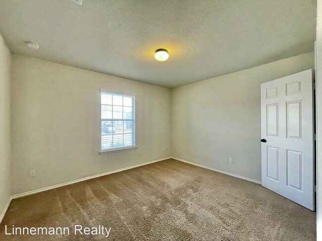 Building Photo - 5 br, 3 bath House - 304 W. Orion Drive