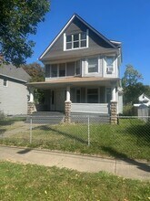 Building Photo - 2109 W 98th St