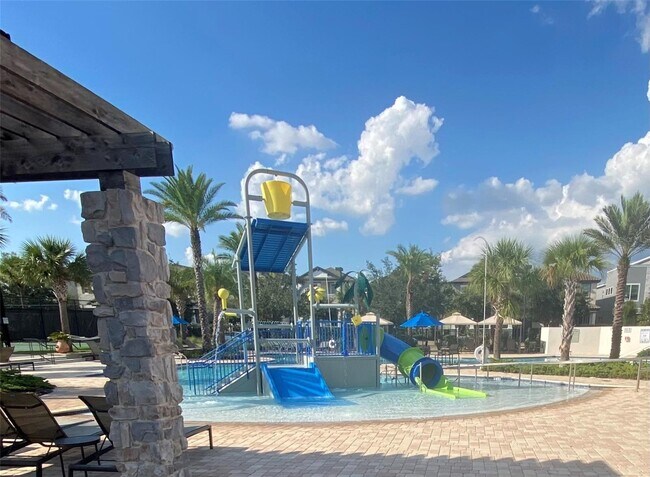 Foto del edificio - 7757 Summerlake Groves St