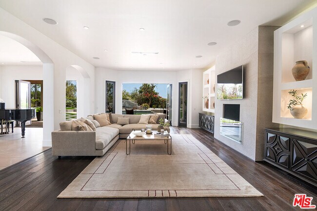 Foto del edificio - 25522 Colette Way