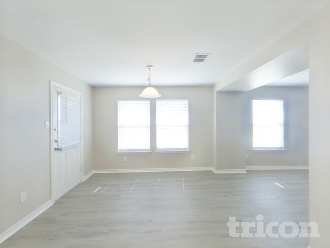 Foto del edificio - 125 Southwestern Dr