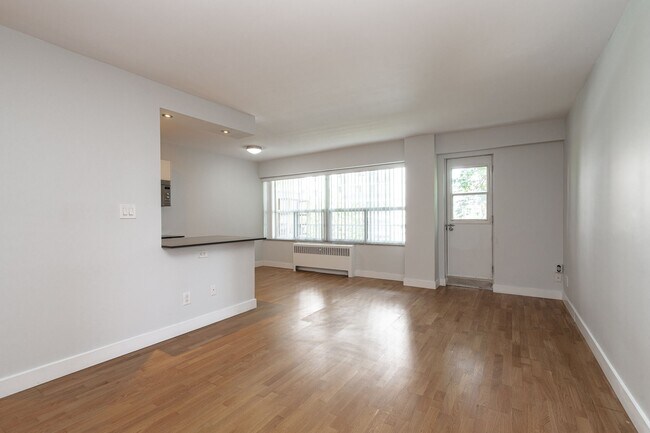 Photo du bâtiment - 99 Tyndall Ave