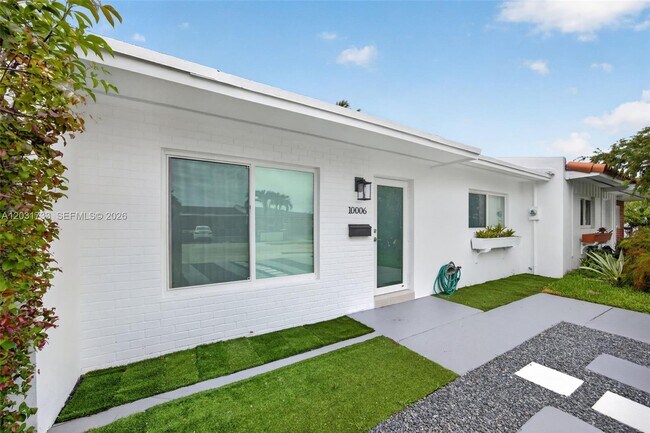 Foto del edificio - 10006 SW 23rd Terrace